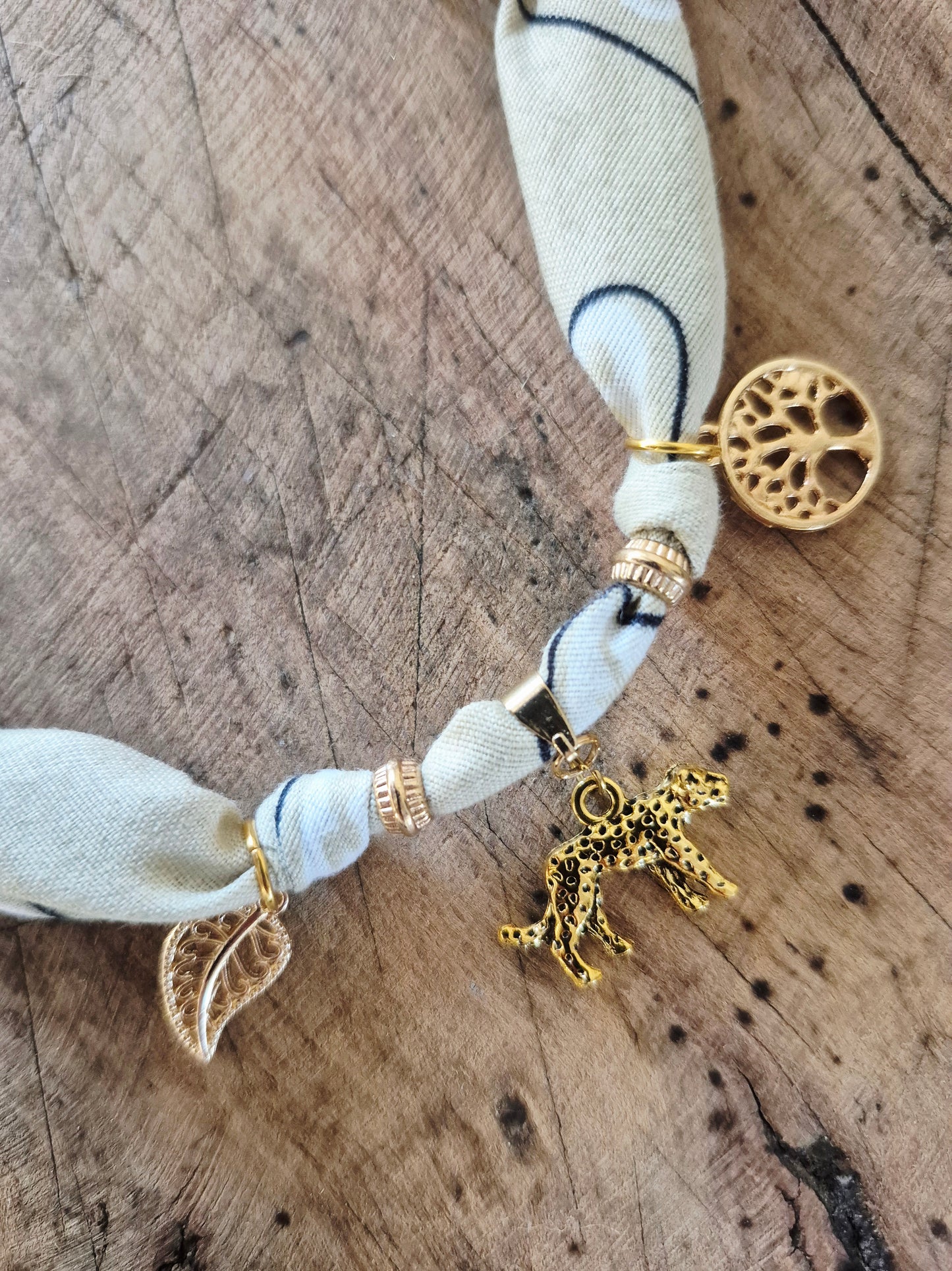Collier bandana beige charms "Wild & Free"