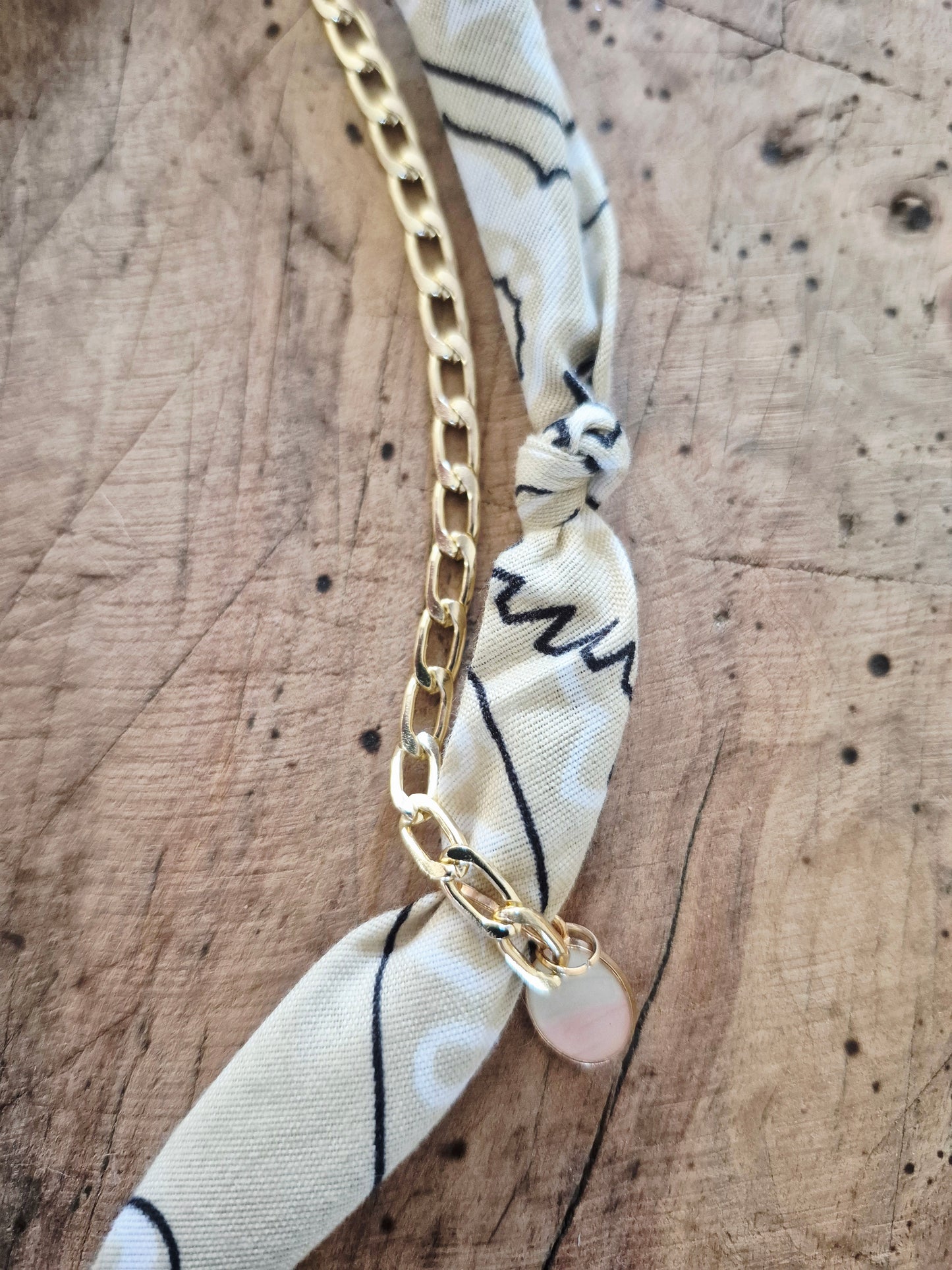 Collier bandana beige charms "Wild & Free"